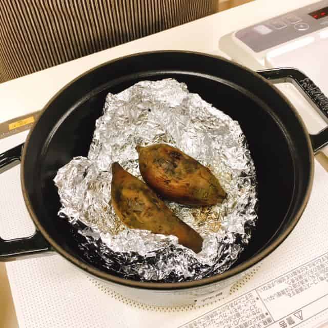 staubで焼き芋を作る