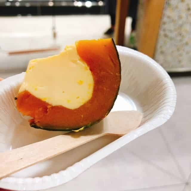 丸ごとかぼちゃプリンの断面