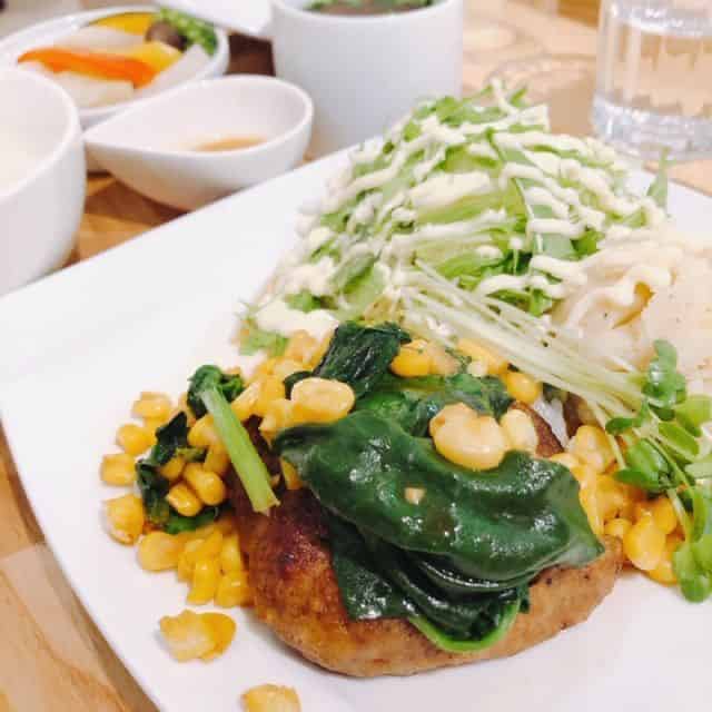 チキンハンバーグランチ