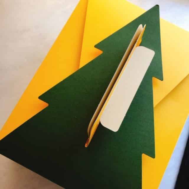 ツリー模様の箱