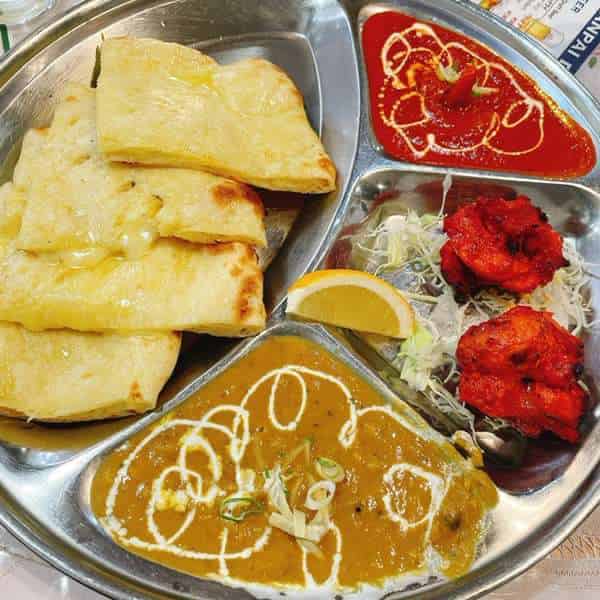 ダルカレーとエビカレー