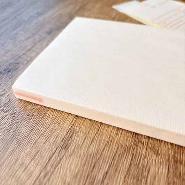 MDノートに巻かれたグラシン紙