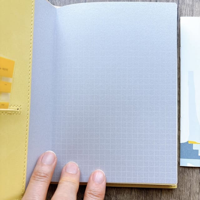 SUNNY表紙見返しの方眼ページ