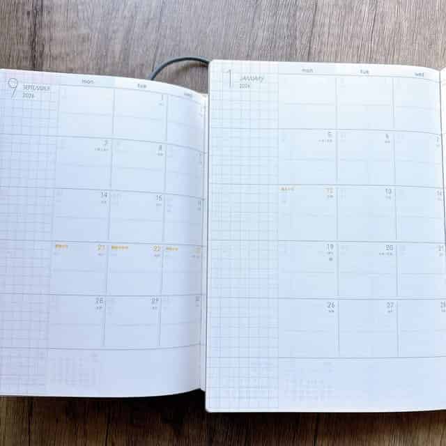 SUNNY手帳マンスリーとデイリーのサイズ比較