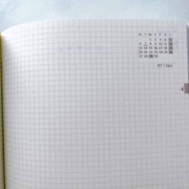 カレンダーと仕切りガイド