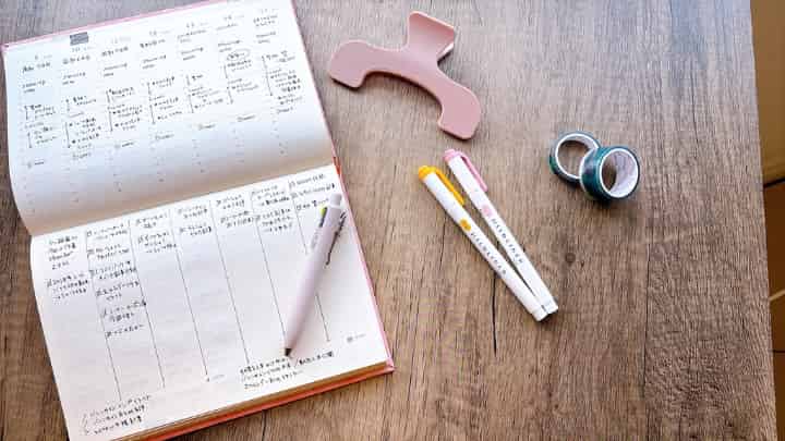 FORCEスケジュールブックのウィークリーページ