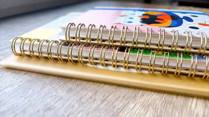 ヒトトキノート3サイズの厚み