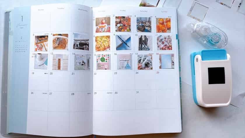 マンスリーページのスクラップダイアリー